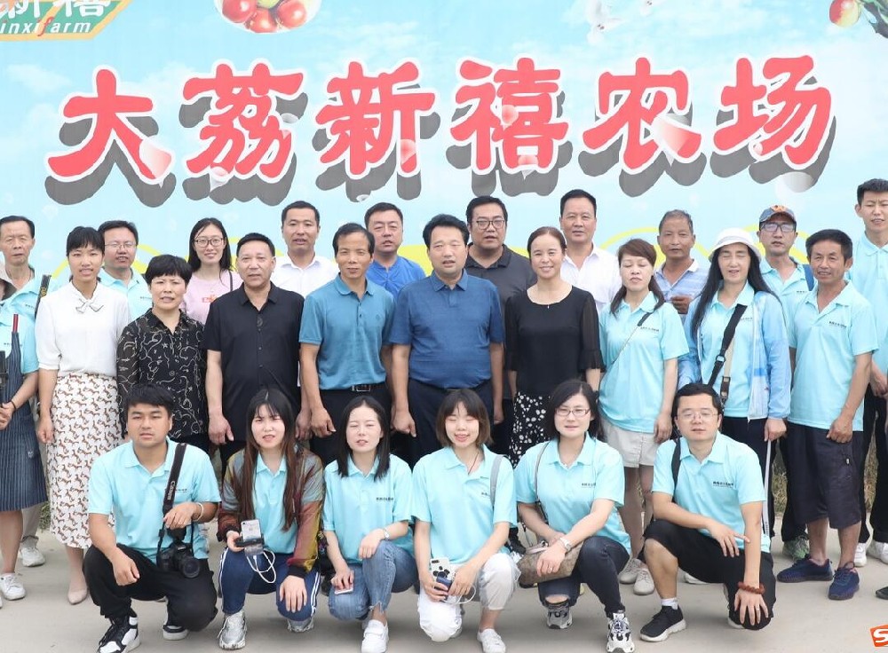綠萌是冬棗智能分選設(shè)備國家高新技術(shù)企業(yè),對冬棗采后處理提供全套解決方案。綠萌冬棗分選機(jī)可進(jìn)行大小重量分級、外觀顏色分選。提供全自動冬棗分選設(shè)備,冬棗選果機(jī),智能冬棗分選機(jī),全自動冬棗分選機(jī),冬棗分級機(jī),小型冬棗分選機(jī)冬棗大小分選機(jī),冬棗顏色分選機(jī),更多冬棗分選方案報價,小型冬棗選果設(shè)備價格、冬棗分級機(jī)怎么樣、口碑好質(zhì)量好的冬棗選果機(jī)、了解高性能冬棗分選機(jī)多少錢,咨詢客服免費(fèi)獲取